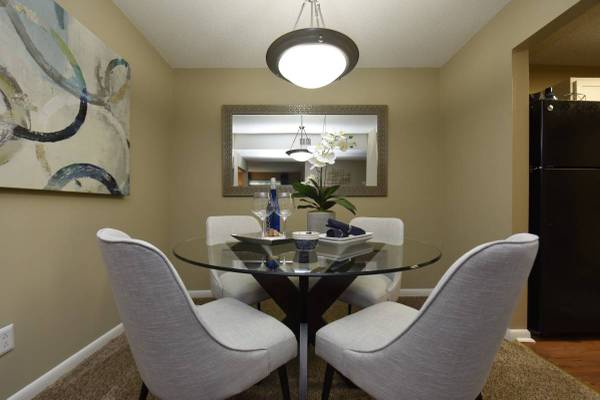 $1,209 / 1br - 739ft2 - 1-Bedroom Apartment Available Sept. 26th | $100 OFF First 3 Months! (Johnson City)63815373425667123