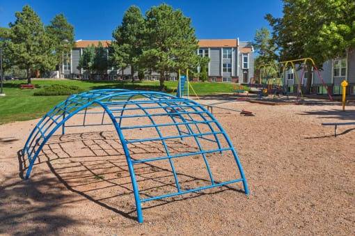 $1,499 / 3br - 1000ft2 - Modern Kitchen, Convenient Onsite Laundry, Dishwasher (360 N Murray Blvd, Colorado Springs, CO)63658129724033123
