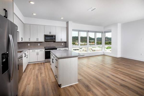 $2,637 / 1br - 674ft2 - Patios con cubiertas al aire libre y parrillas, centro de fitness las 24 horas (Grantville, Mission Valley,)63865930969219120