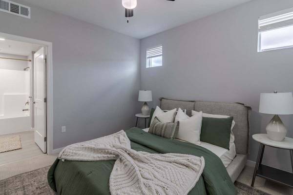 $3,445 / 3br - 1369ft2 - 24-hour Fitness Center, Quartz Countertops, Window Coverings (fairfield / vacaville)63797037655681120