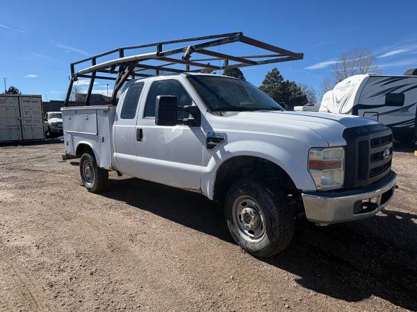 2008 Ford F250 extended cab - Photo 2