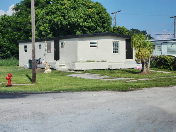 $1,500 / 3br - Cute 3/2 for rent in Palm Beach County, Pahokee (Pahokee)64051005975811120