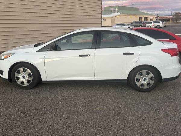 Great car for work use or first vehicle for kiddos. 1