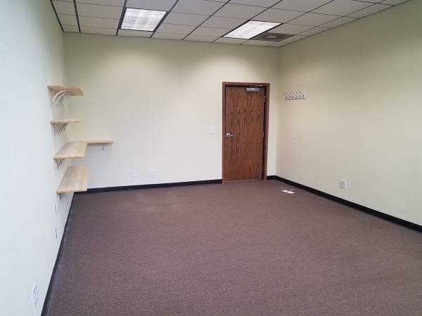 $1,000 / 500ft2 - Office space- $1000 per month (Asheville)64029207371907121
