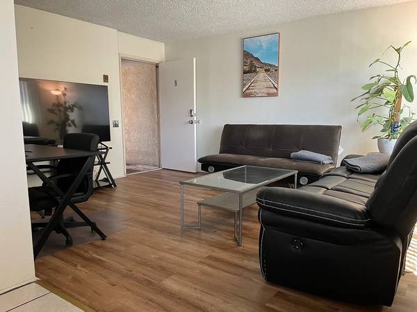 $850 / 1hab - 600ft2 - Apartamento renovado de 1 hab/1 baño que combina encanto y comodidad moderna (San Diego)63775411567875121