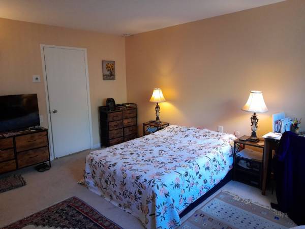 Big room for rent 1