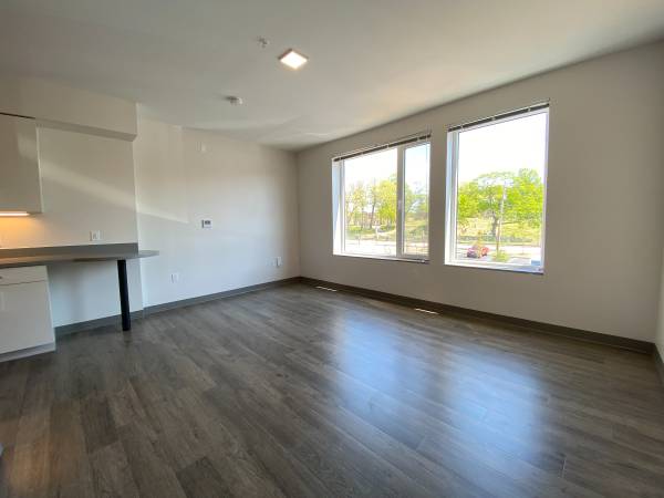 $1,983 / 431ft2 - Studio for Rent!! Free Hot Water and In-Home Wifi!!!! (Manchester)63656294579073124