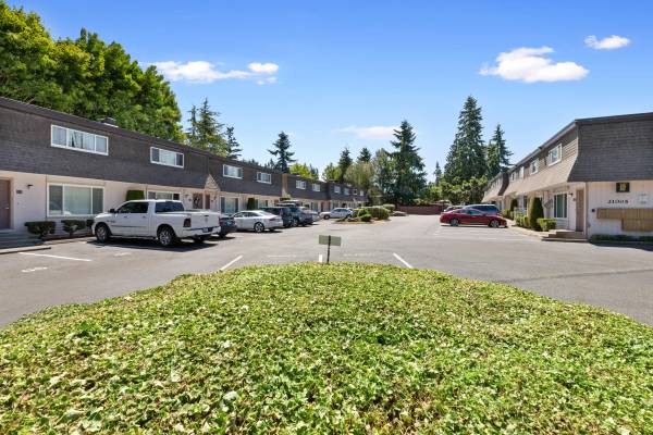 $2,995 / 2br - 1054ft2 - 2 habitaciones | 1.5 baños | ¡Excelente ubicación y excelente precio! (Edmonds)63862288892289123