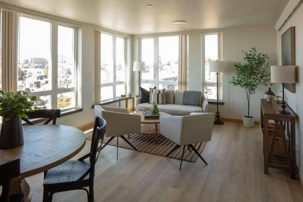 $1,702 / 1br - 535ft2 - Central Location, Modern Touches-1 BR Ready for You! (Central District)63885006864257120