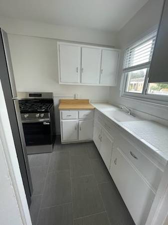 $3,162 / 2br - 920ft2 - Live Large in a Townhome Built for Comfort & Style! (ingleside / SFSU / CCSF)63695785320067123