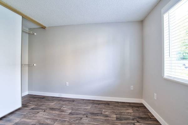 $1,499 / 2br - 803ft2 - 🏡Ground Floor 2x1 Home! New Vinyl Floors! Washer/Dryer 🏡 (5400 Southwest 180th Avenue, Aloha, OR)63820707770881124