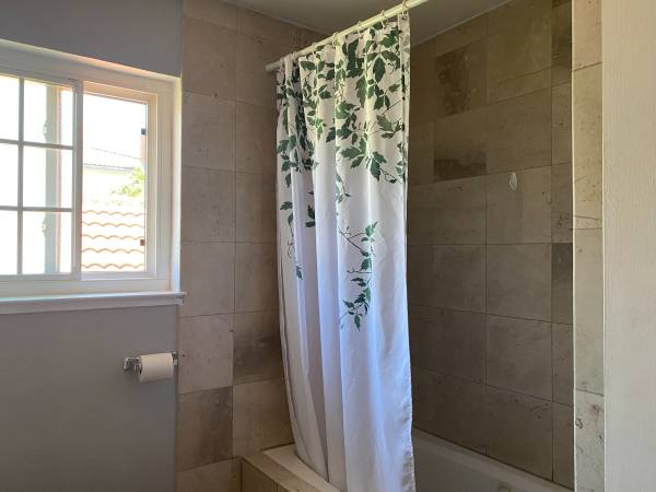$950 / 4 habitaciones - 130 pies² - habitación sin amueblar en una casa en la tranquila colina de Evergreen (este de San José)63370123707009123