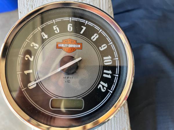 Tach speedometer Harley davidson 1