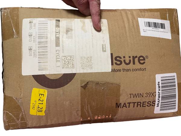 Bedsure Twin Colchón Almohadilla de Algodón GSM WI Twin-US NOS Nuevo - $20 (Baldwin)63471465485185121