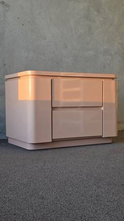 Vintage 80s Postmodern Pink Lacquer Laminate Waterfall Nightstand Memphis-style 1