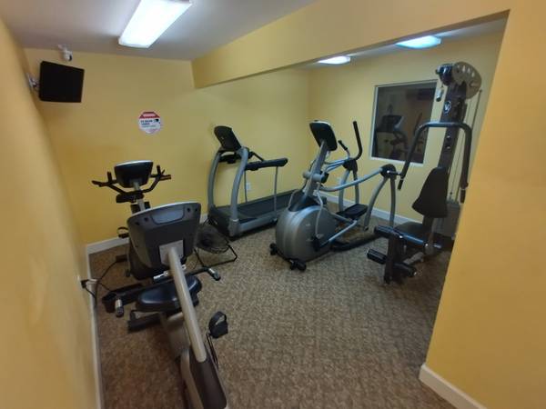 $1041.00 / 2br - 840ft2 - Charming 2nd Floor 2 Bedroom Apartment in Lynchburg, VA | Available 9/63851970391427123