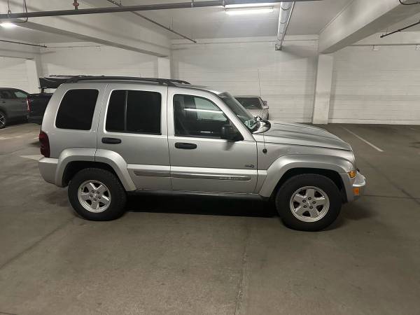 2006 jeep liberty 4x4 - $2,900 (Denver)63619712139523122