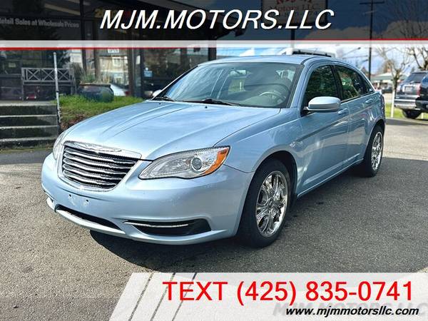**2012** CHRYSLER 200  LX,  RELIABLE, STYLISH, READY FOR THE ROAD!! - $4,99563654706380673120