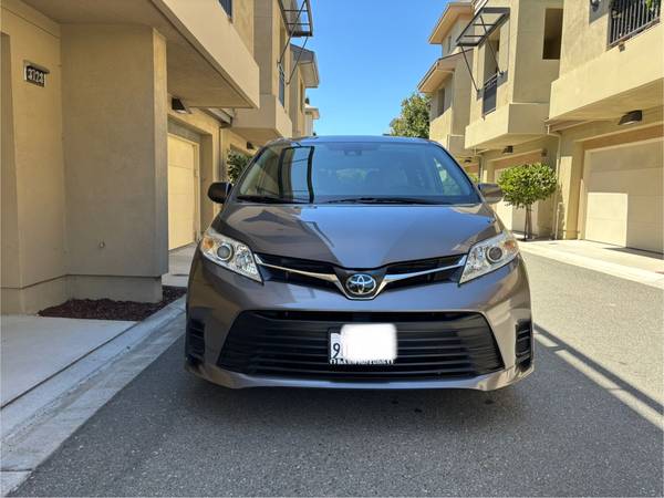 2019 Toyota Sienna, 1 dueño - $17,500 (palo alto)63438677185027121