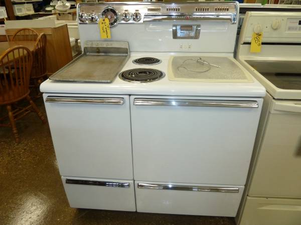 Vintage 1950s Electric Stove 1