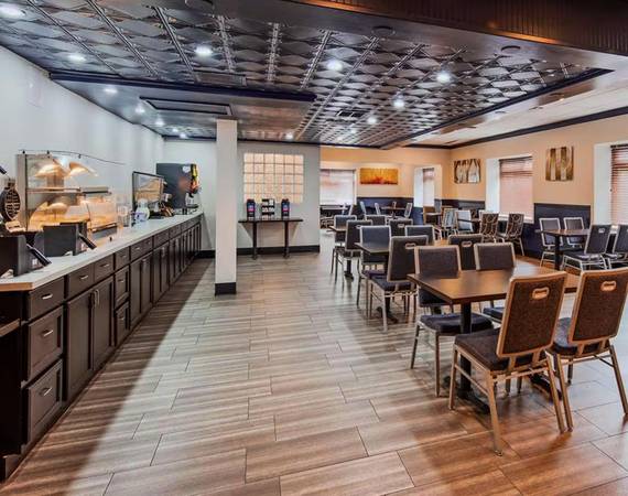 $550 / 1br - NEW WEEK RATE - Only 550 for 7 Days! - Multilingual, Pool, WiFi, Cable (Sacramento)63961339833730124