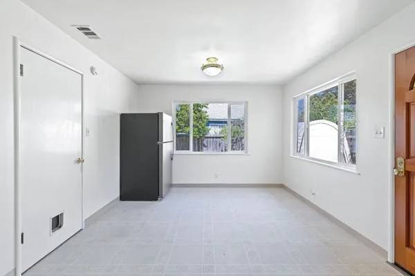 $850 / 1br - Nice, affordable 1 bedroom apartment! (san mateo)64000588838529124