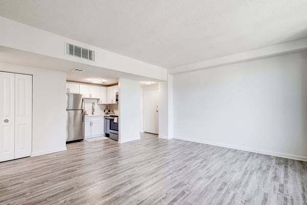 $3,999 / 2 habitaciones - 1223 pies² - ¡La vida que mereces! Encanto, moderno, con clase histórica! (Adams Morgan)63779285843331124