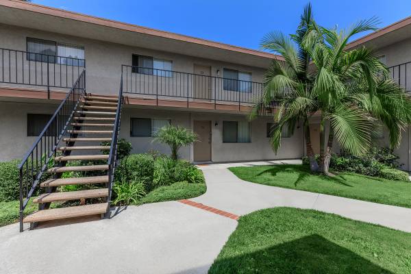 Check Out This Charming & Spacious 1 Bed, 1 Bath TODAY! DON'T WAIT! 1