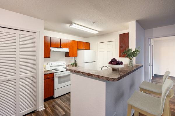 $1,245 / 2br - 943ft2 - ¿Buscas mudarte? ¡Aplica en manateecovefl.com! ¡Alquiler reducido AHORA!!!!!!!!!! (Manatee Cove en Melbourne)63823721406083120