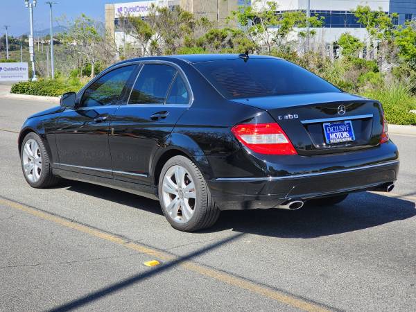 2009 Mercedes-Benz C300 - $10,500 (Sorrento Valley)63616056114691124