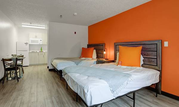 Elevator Access, WiFi Access, Free Utilities 1