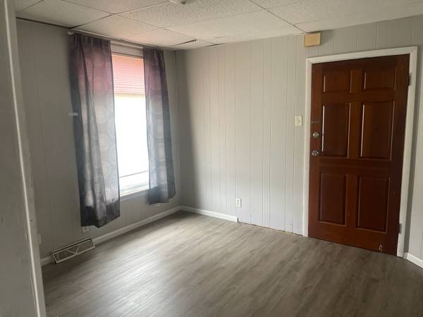 $879.00 / 1br - 750ft2 - Charming 1 Bed/1 Bath Unit in Elkhart, IN - $879 Mo. Inc ALL Utilities63935711866498124