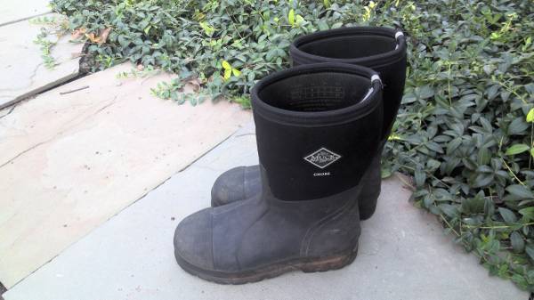 Genuine Muck Boots Men's size 8 Women's size 9 - $40 (Wrightstown/Newtown)63442996350849120
