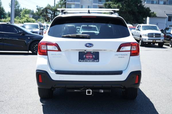 2018 Subaru Outback AWD Tracción en las cuatro ruedas 3.6R Touring Wagon - $22,995 (West Coast Autoworks Everett)63470768568961123