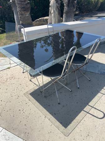 Free modern dining set 1