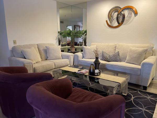 $2,900 / 2br - 1102ft2 - Vacation Rental-Blocks from vibrant downtown! Deauville Property (Palm Springs)63758546463361120