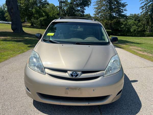 2007 TOYOTA SIENNA SUPER CLEAN BODY 🧼 - $5,50063438464516227124