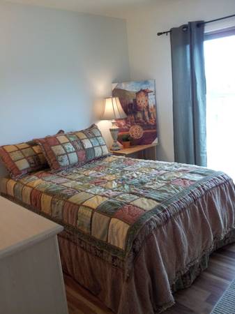$1,025 Habitación con balcón (Camarillo)63800428125699124
