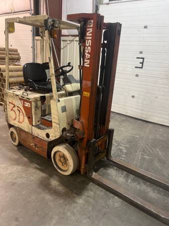 Nissan CUM01L155 Electric Forklift 1