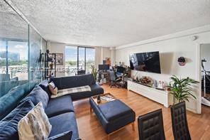 $1,650 / 1br - 740ft2 - Spectacular views from this 1 Bedroom, 1.5 Bathrooms. (NORTH MIAMI)64049278306562121