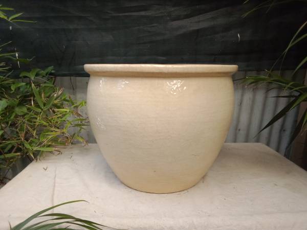 Extra large Beige Glazed Cup Style Ceramic Pottery/Planter 1