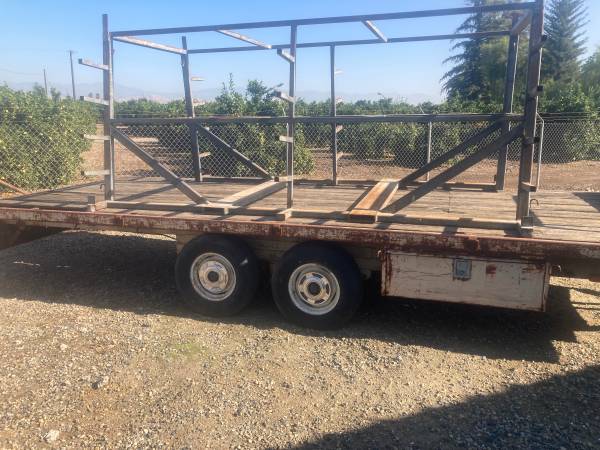 Flat bed trailer with removable rack 1