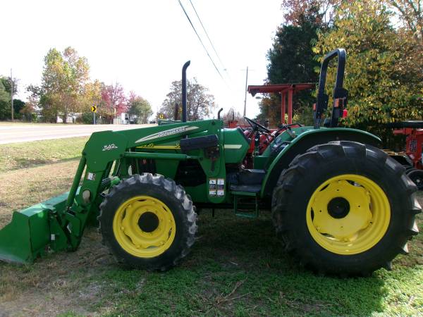 John Deere 5220 tractor 1