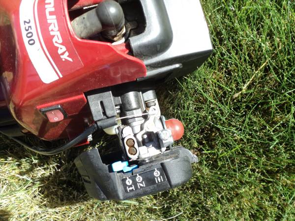 Murray M2500 weed eater - $40 (brentwood / oakley)63471131655427124