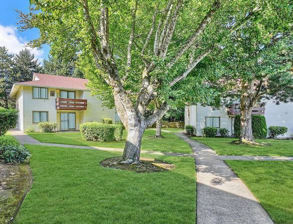 $1,545 / 2br - $500 OFF ur 1ST MO - Garages Available for Rent - 2 Bedroom (Powell Butte)63914740290051121