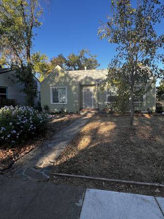 $1,595 / 2br - 1302ft2 - Charming 2/1 Close to High School (Red Bluff)63972381900163120