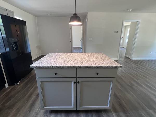 $1495.00 / 2br - 2 Bed | 2 Bath | 1215 Collins Dr, Burlington, NC64027277713921122