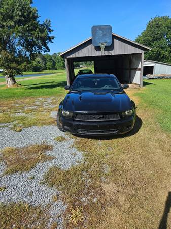 2011 mustang 3.7 - $2.900 (Siler City)63470077008001124