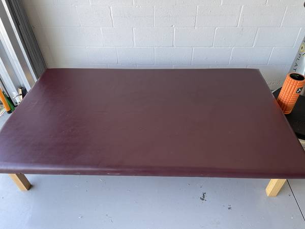 Large Mat Table for Professional or Personal Use 1