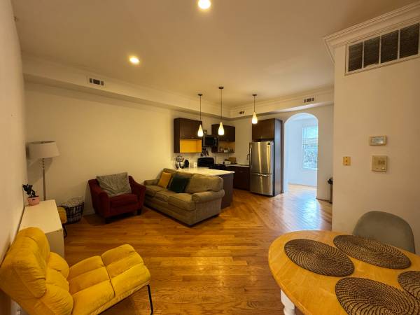 $8,000 / 5 habitaciones - ¡SIN COMISIÓN! Enorme casa privada de 5 dormitorios / 4 baños con patio trasero!! (Park Slope/ South Slope)63854480150659123